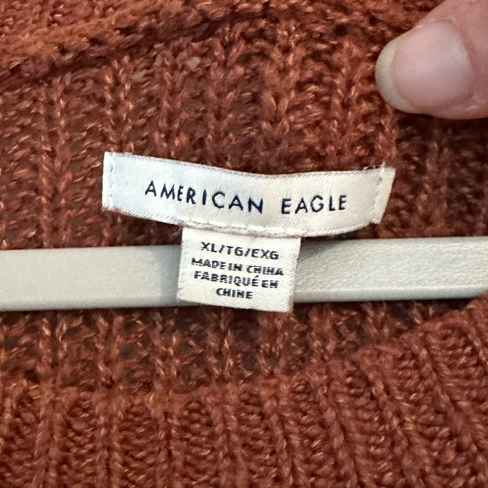 American Eagle Rust Sweater - Picture 5 of 5
